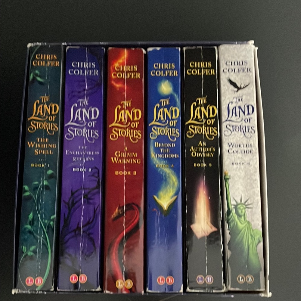 The Land of Stories Book Set